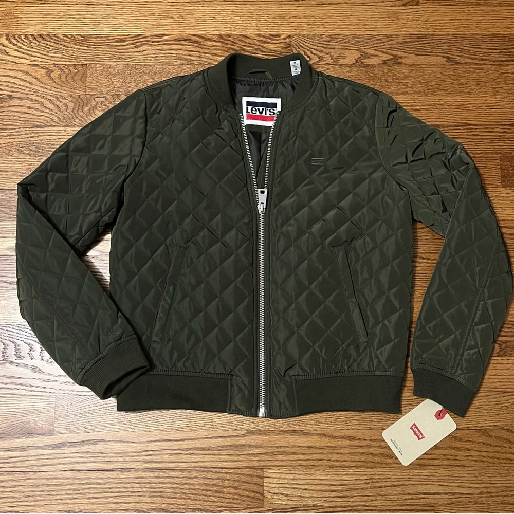 Levi’s green quilted bomber jacket medium